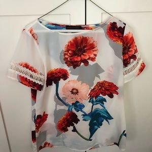 Cute Banana Republic short sleeve top